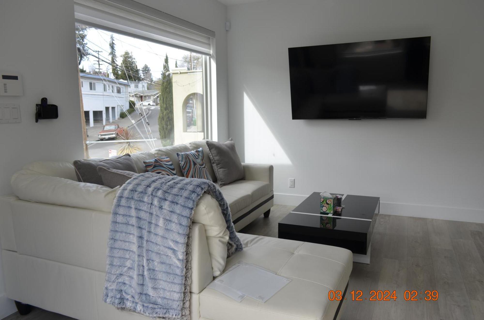 Dimond Abode Vacation Home #1 Oakland Dimond District Esterno foto